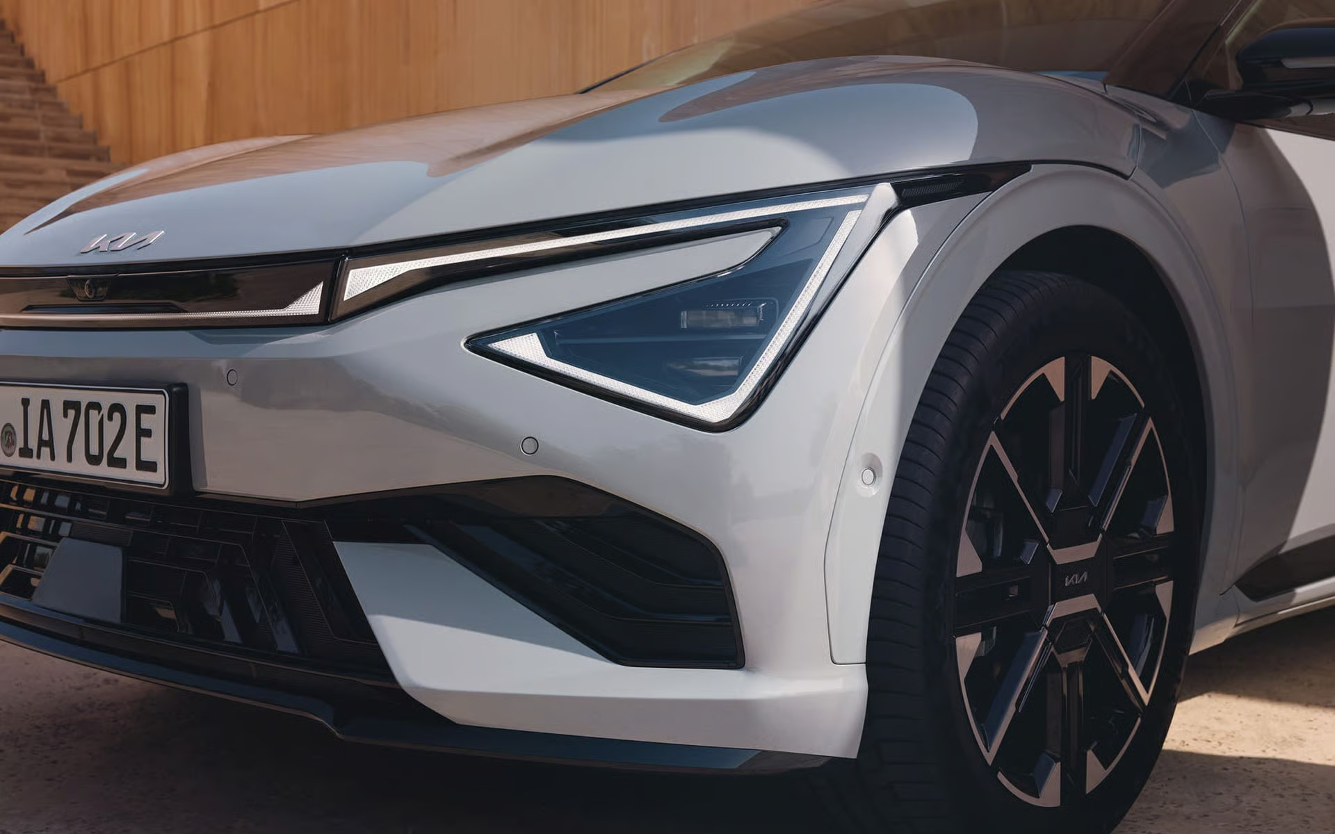 EV6